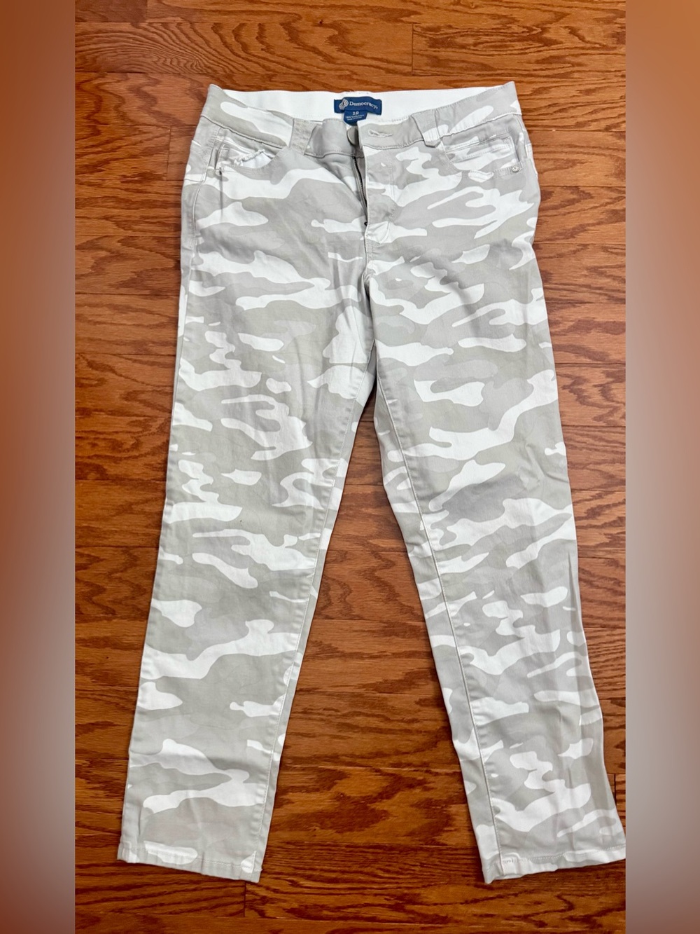 Democracy Women’s White & Light Gray Camo Slim Jeans